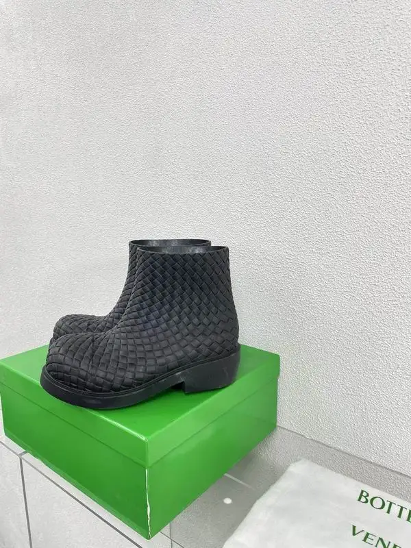 2024 Bottega Veneta Female Boots 1015