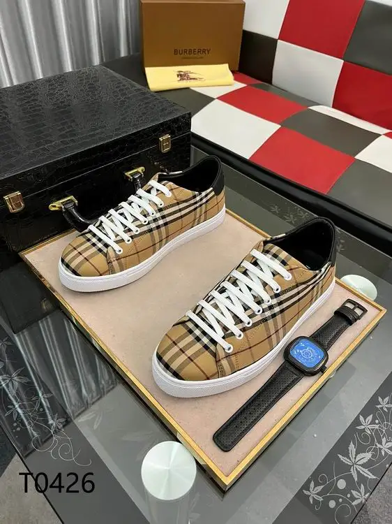 Burberry sz38-45 0344