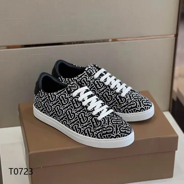 Burberry sz38-44 0384