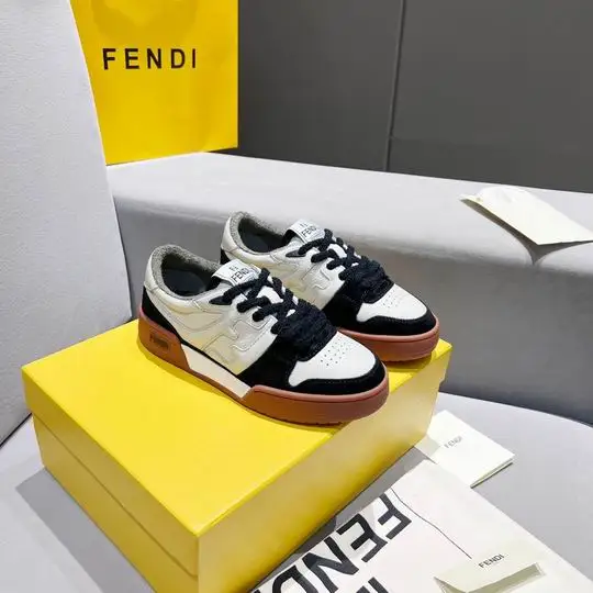 2025 Fendi Male Female Low Cut 0626