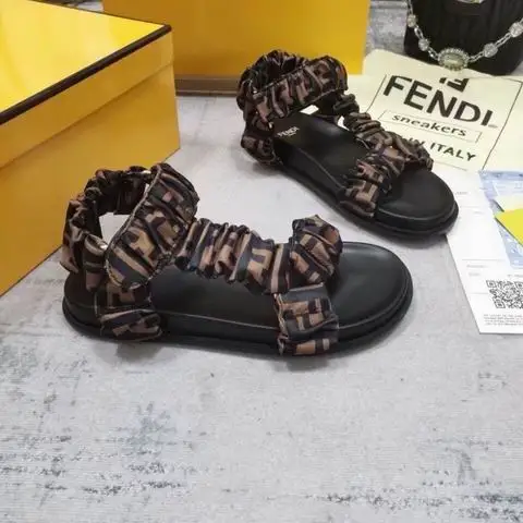 2025 Fendi Sandals 0702