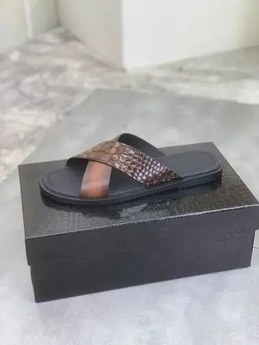 2025 Berluti Slipper man 0618