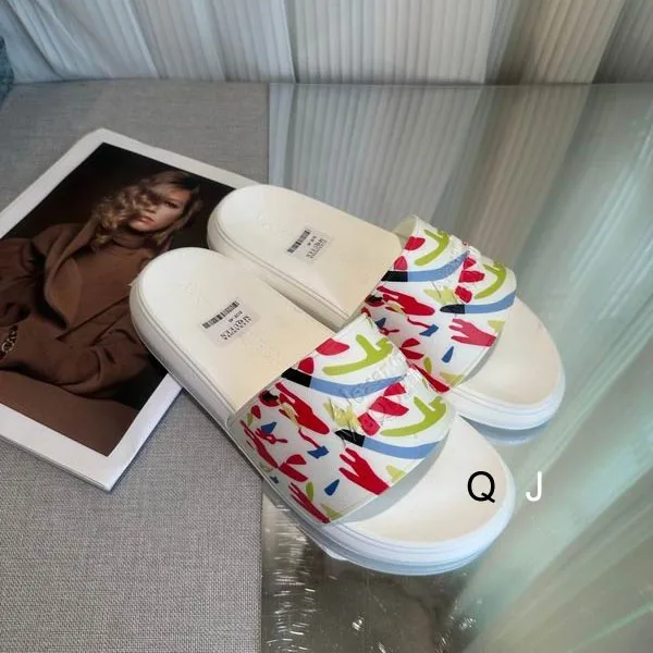 Alexander Mcqueen sz35-46 XJ0611