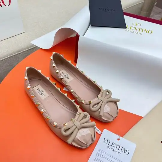 2025 Valentino Single Shoes 0701