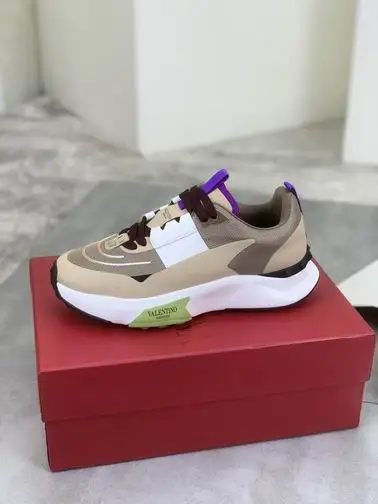 Valentino sz38-45 mnh0402