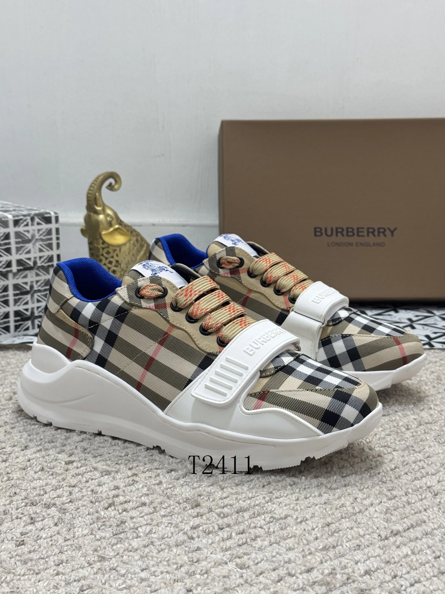 Burberry sz38-45 h1107