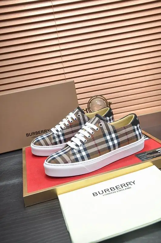 Burberry sz38-45 hnh0617