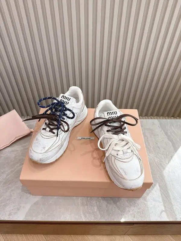 MiuMiu 35-40 mnh0506