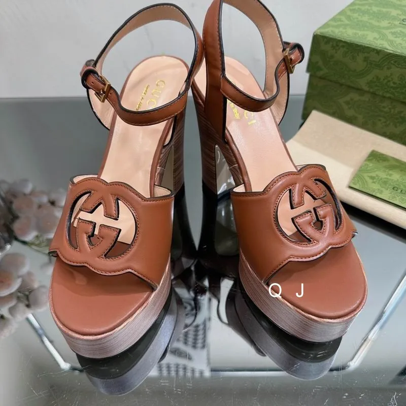 Gucci sz35-40 XJ0604