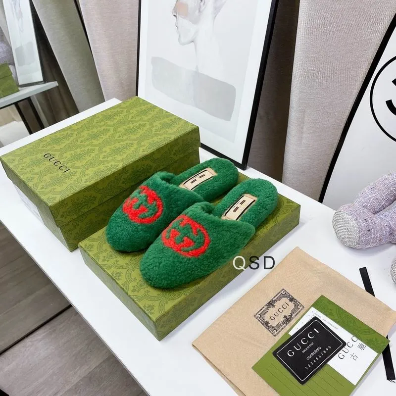 Gucci slippers women Ts