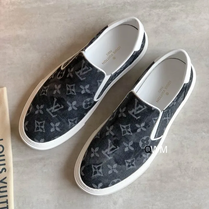 LV Casual shoes man Ts