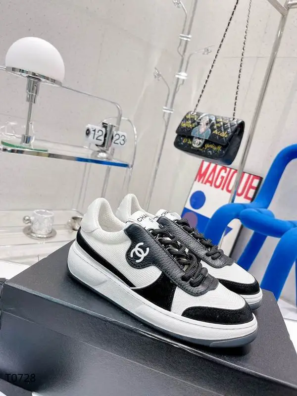 Chanel Low Cut women 0920