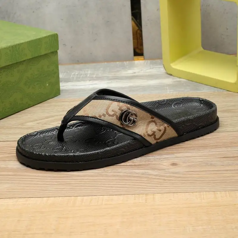 Gucci Flip-Flops Ts